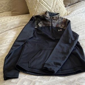 Under armor half zip camo sweater - size M